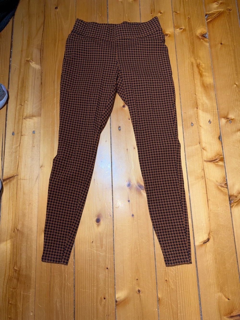 Lands' End Houndstooth Leggings in Brown and Black